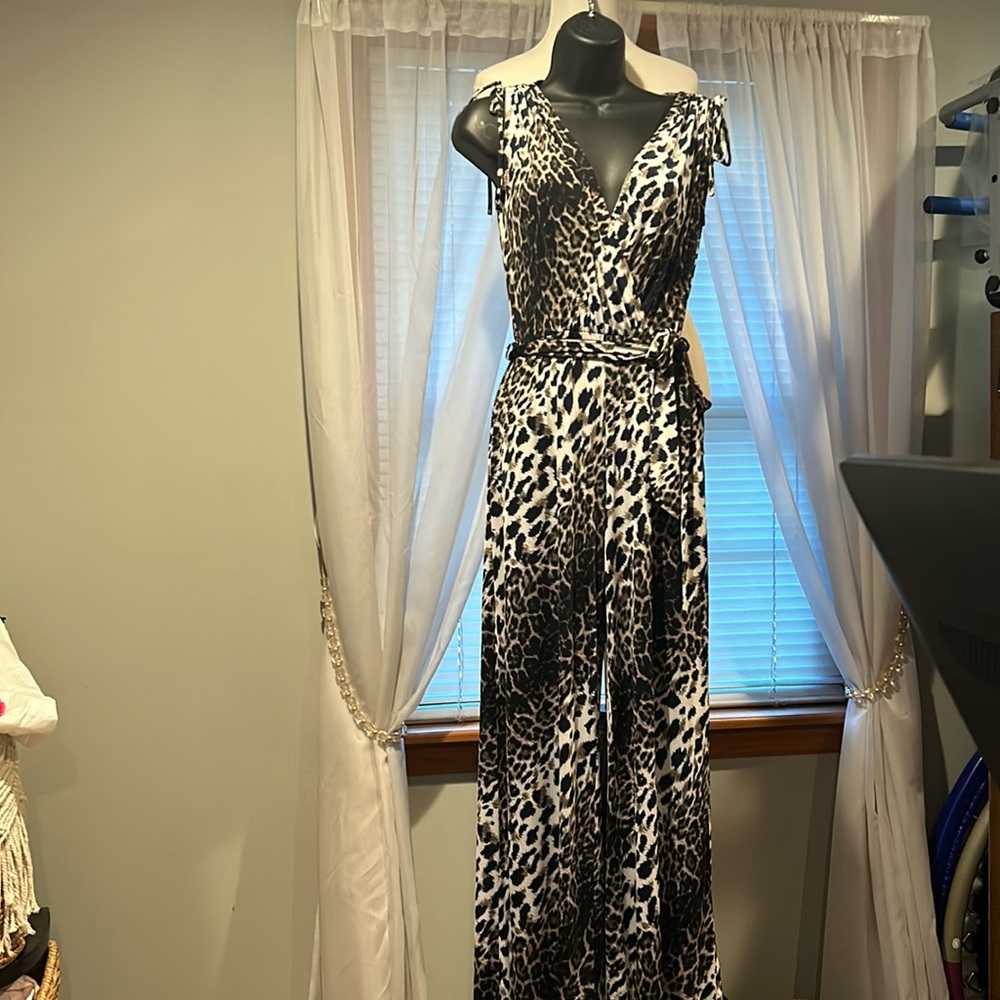 Olivia Gray, polyester and spandex, sleeveless V-neck jumpsuit, XS